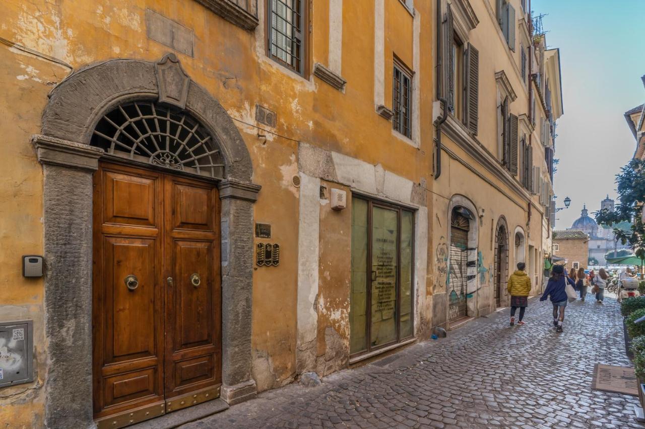 Lovely Spacious Apartment Near The Colosseum Rome Exterior photo